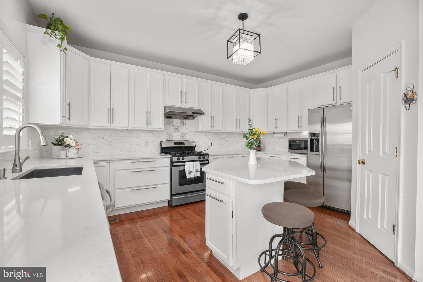 10804 Tides Court photo 21