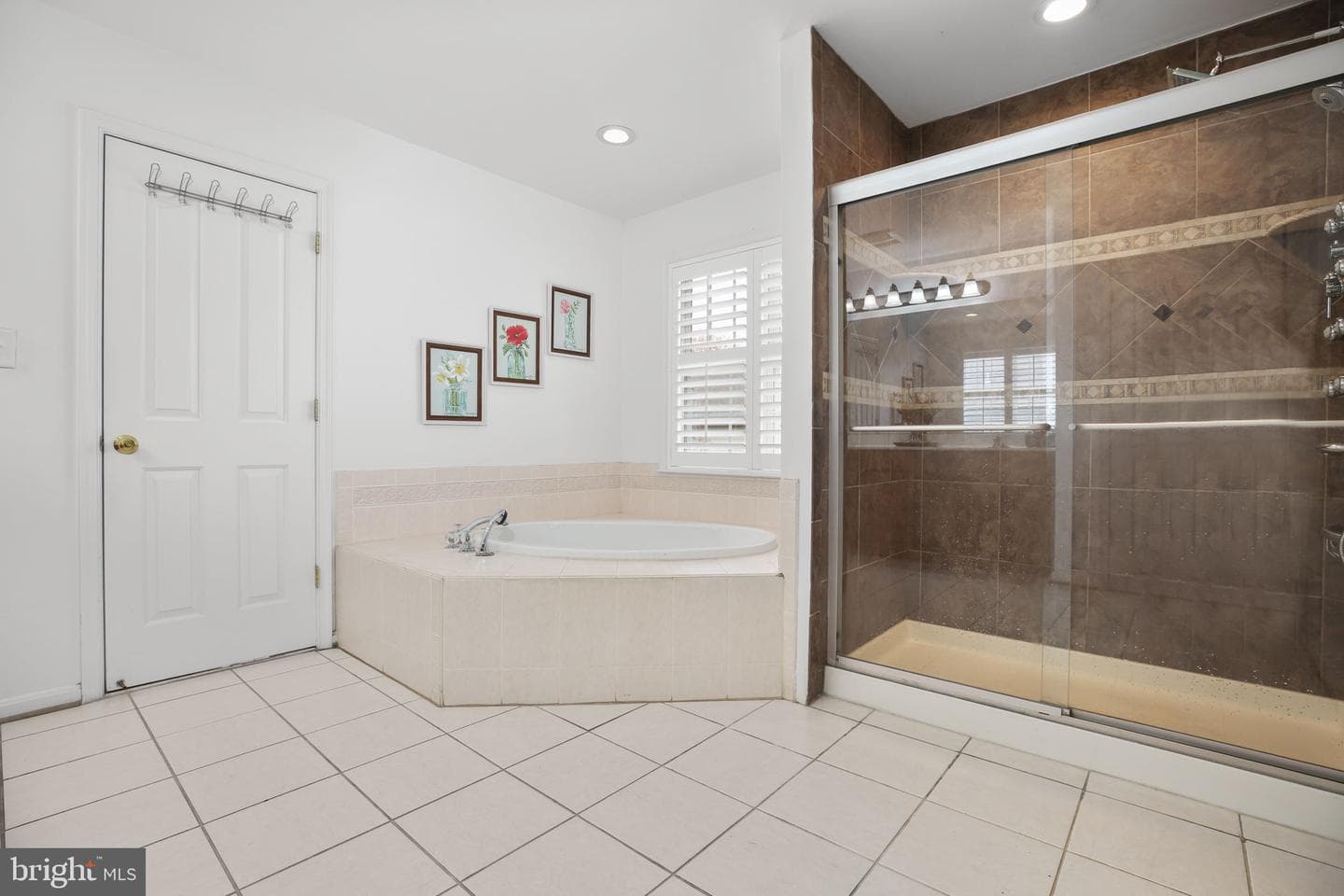 10804 Tides Court photo 37