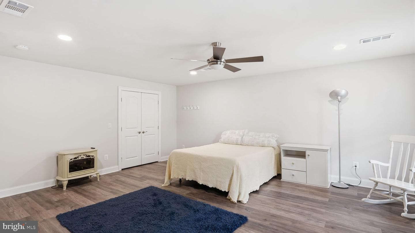 9806 White Oak Swamp Court photo 34