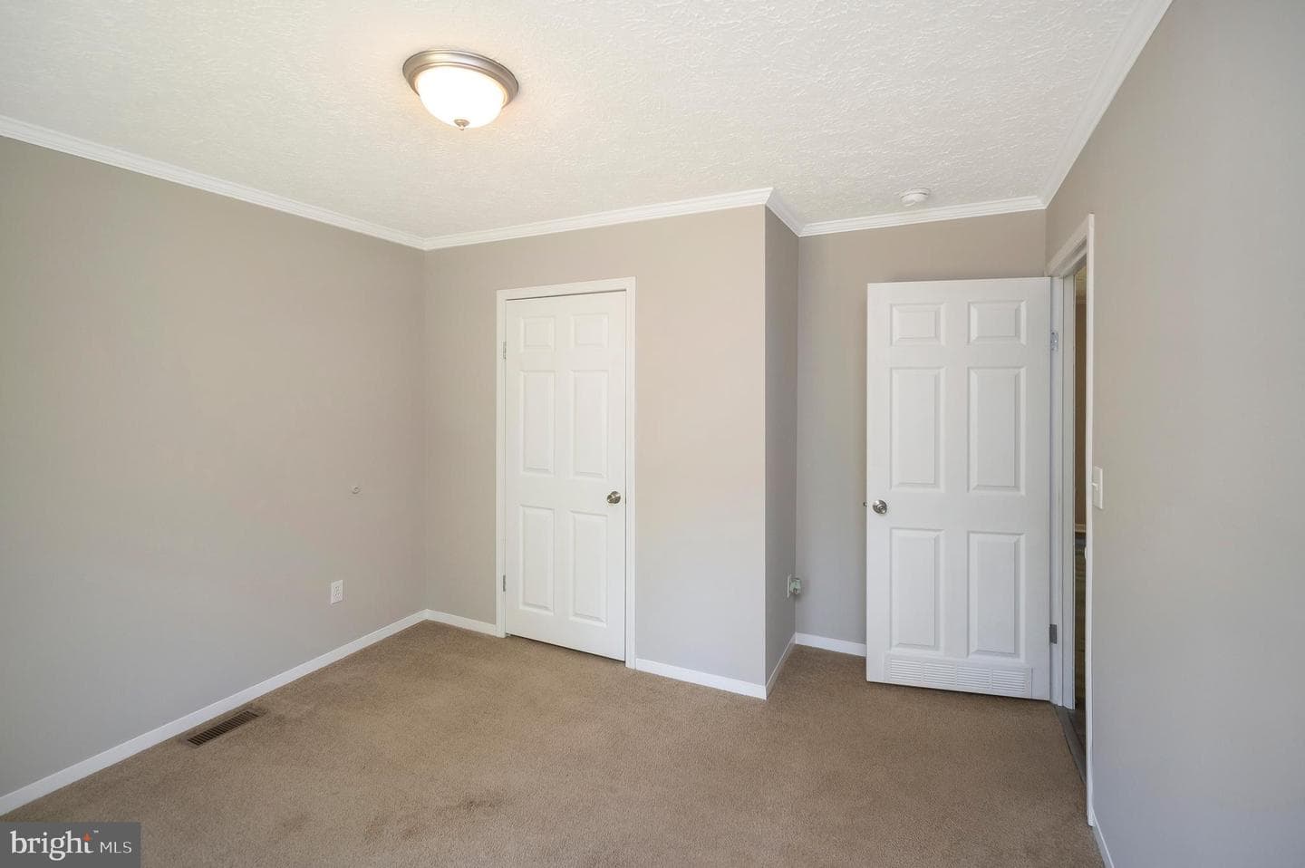 14200 W Catharpin Road photo 32