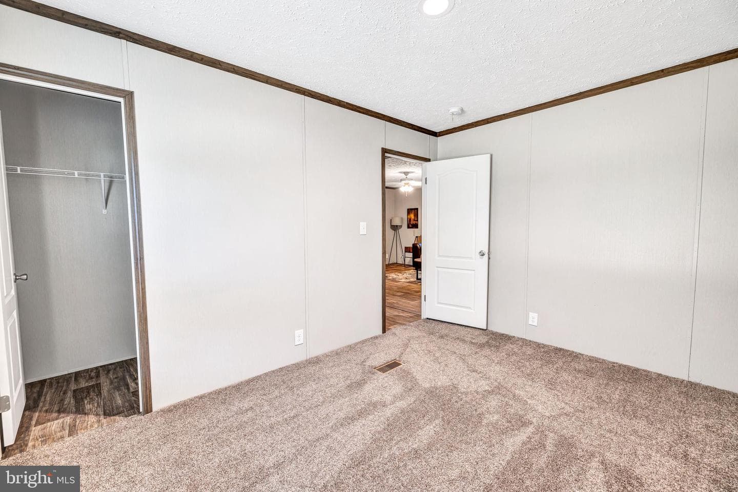 11919 Belfonte Road photo 27
