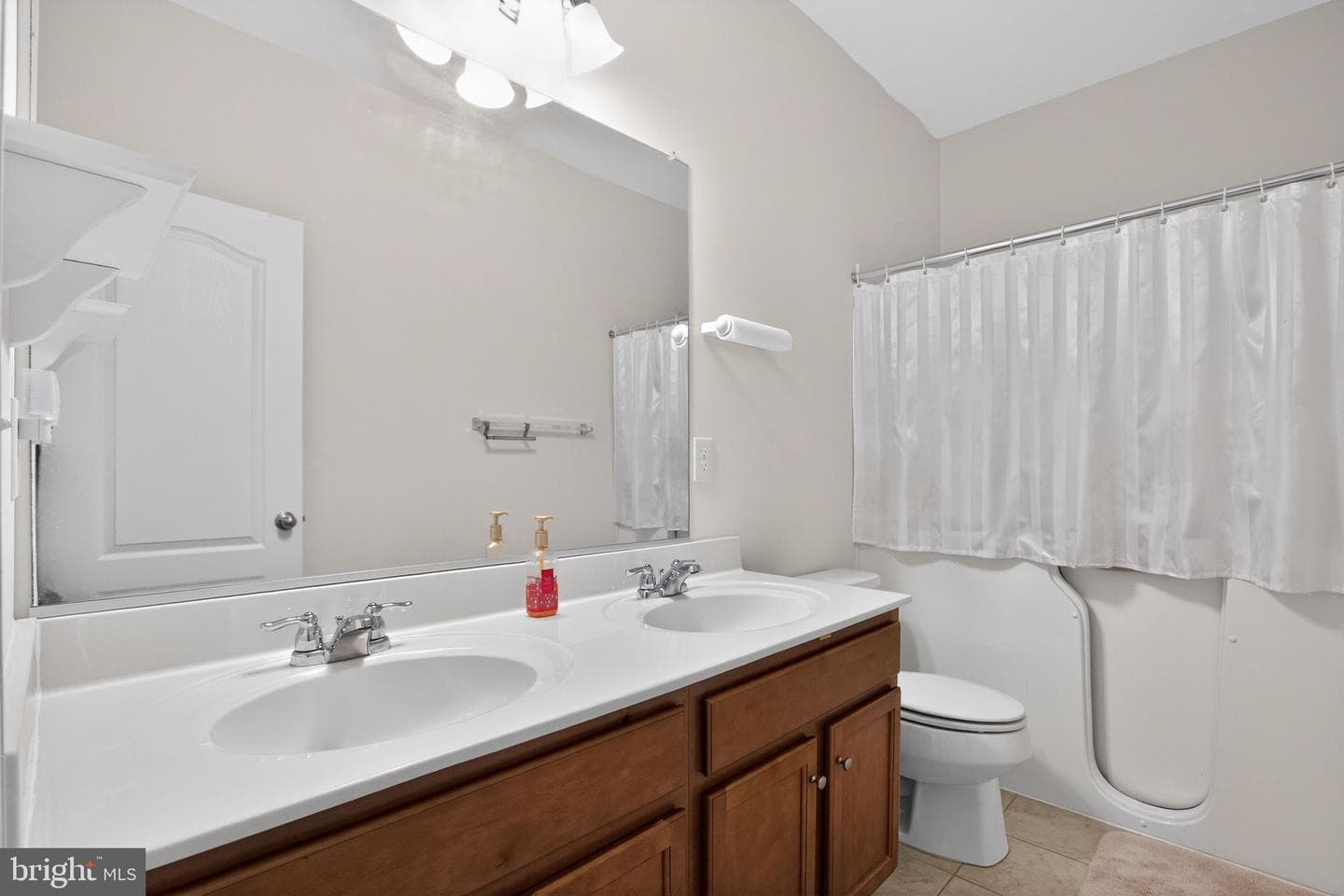 1709 Hudgins Farm Circle photo 9