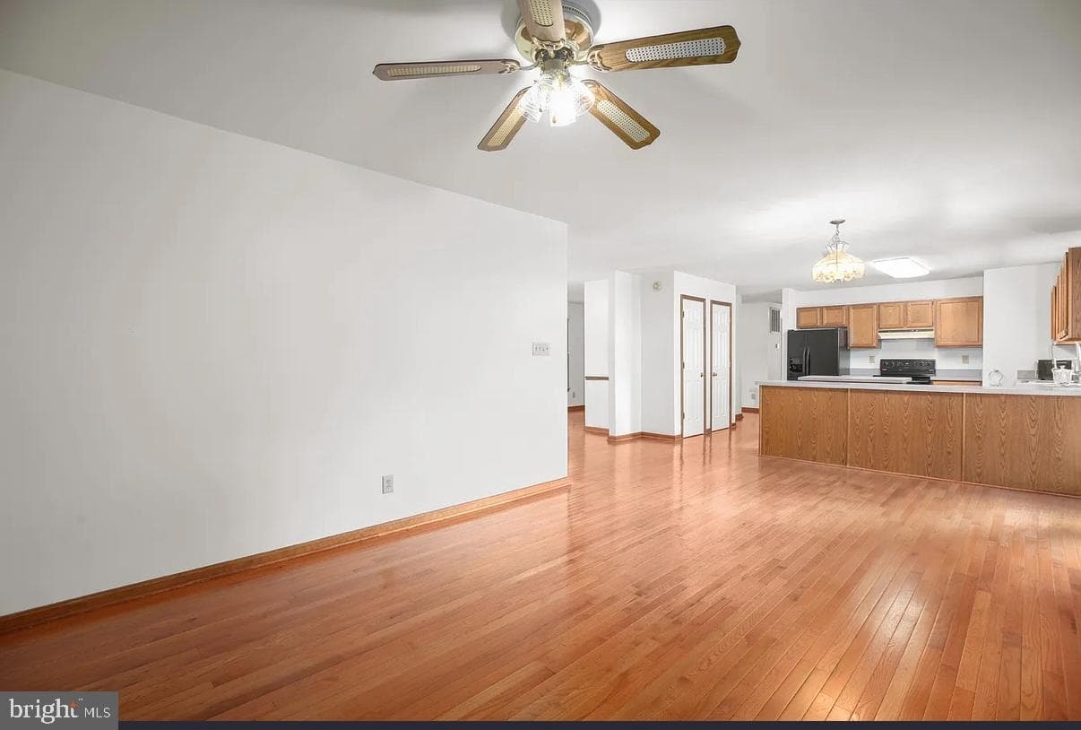 619 Shamrock Drive photo 17
