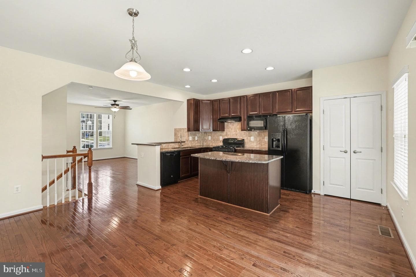 4604 Alliance Way photo 3