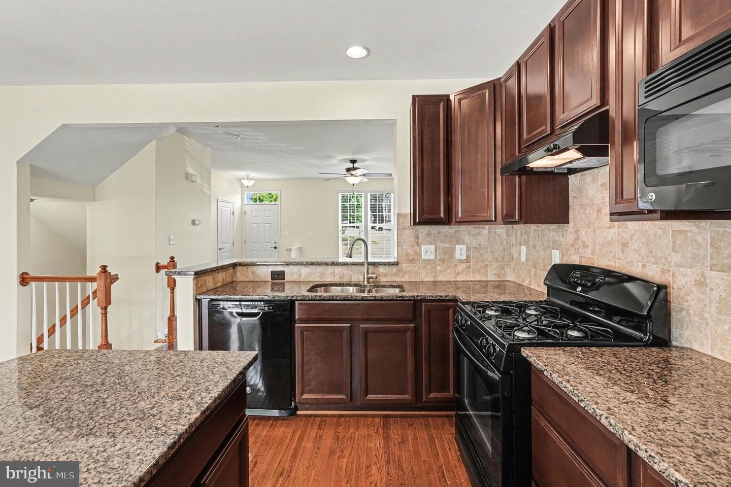 4604 Alliance Way photo 5