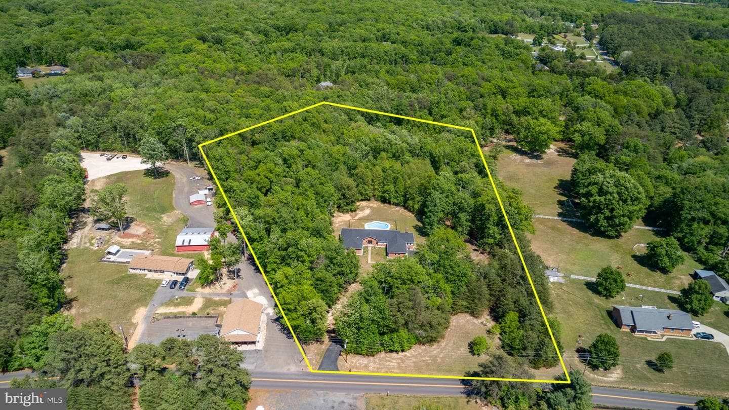 10201 Elys Ford Rd photo 3