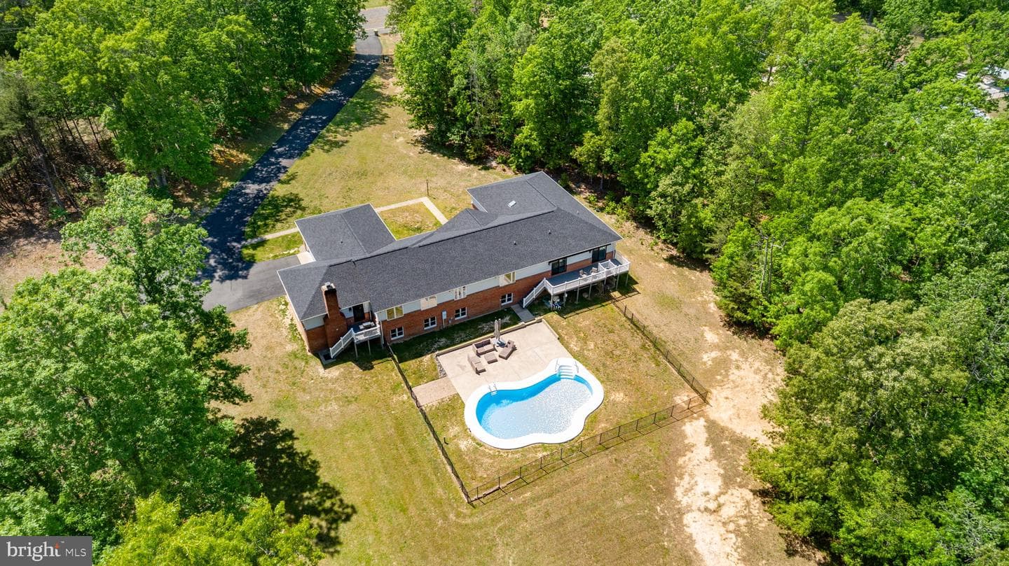 10201 Elys Ford Rd photo 5