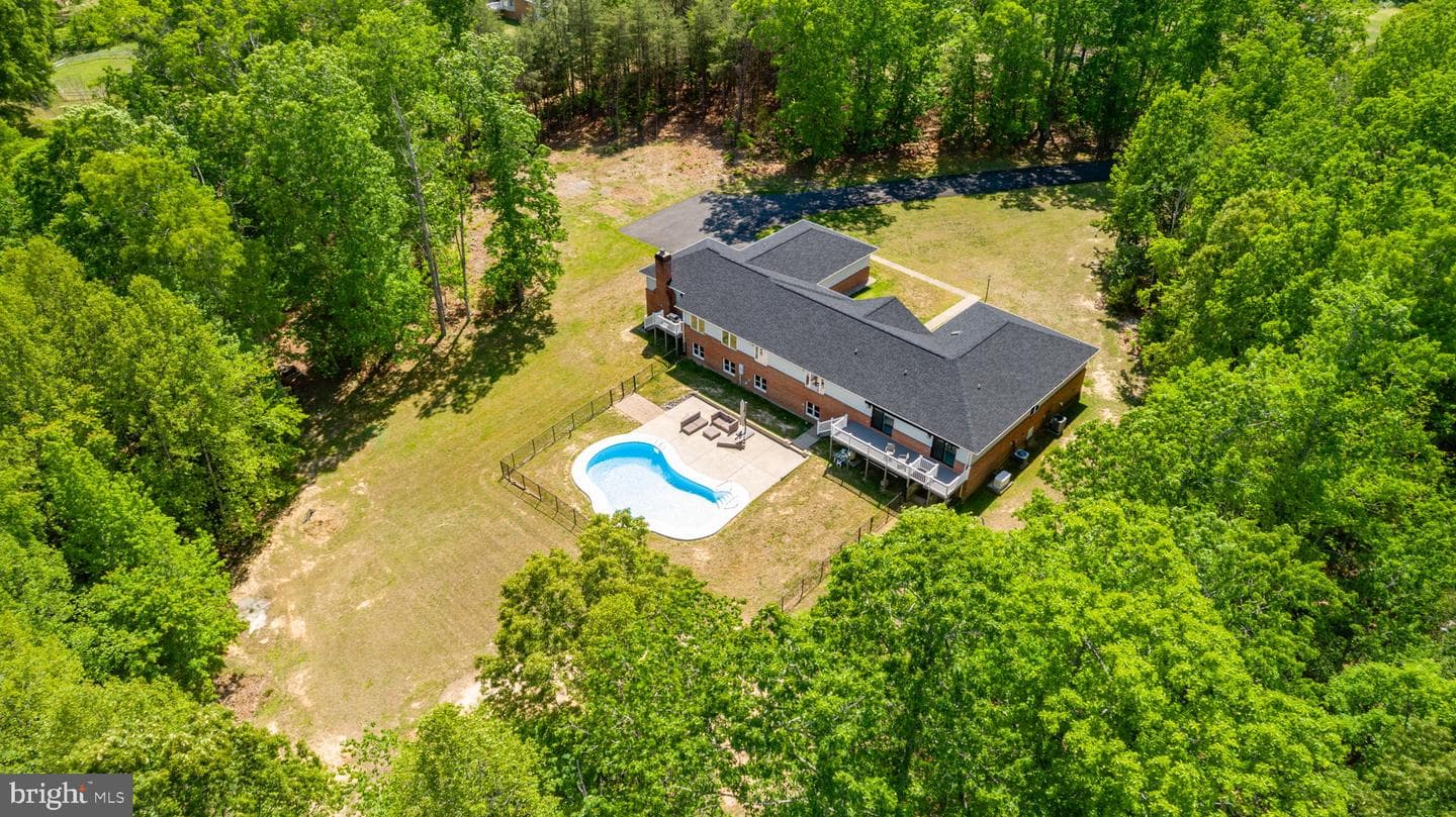 10201 Elys Ford Rd photo 6