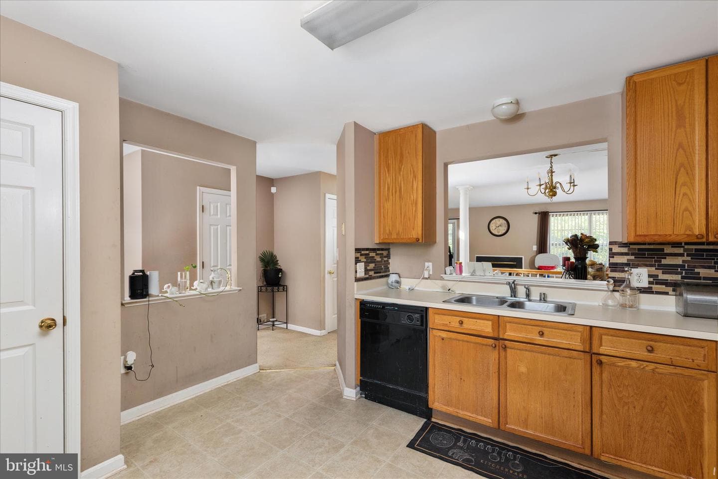 5700 Falls Way Court photo 9