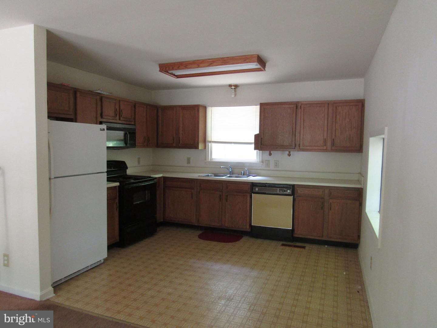 418 Cleveland Court photo 2