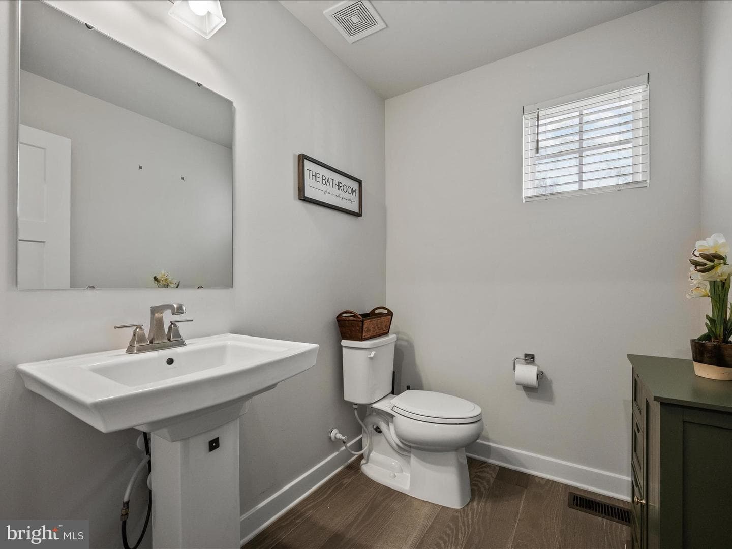 11710 Southview Court photo 32