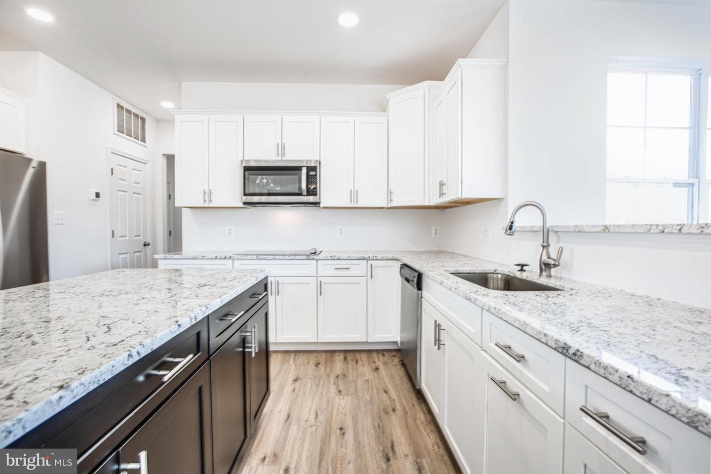 12423 Josephine Lane photo 12