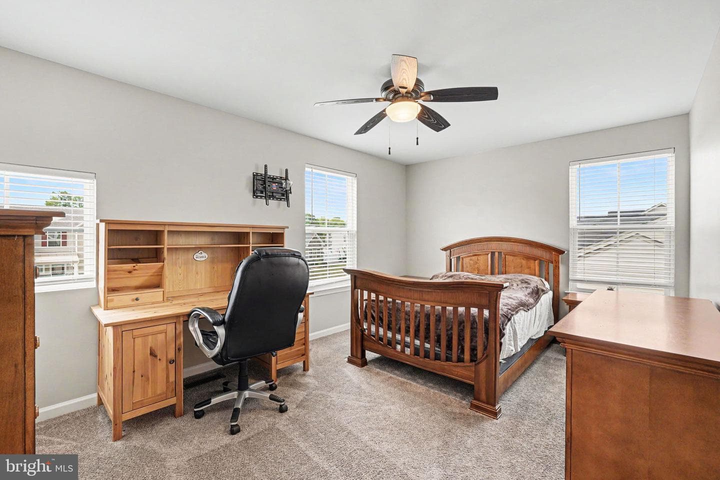 2527 Cornell Drive photo 13