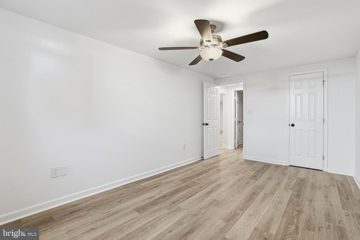 310 Sycamore Drive photo 25