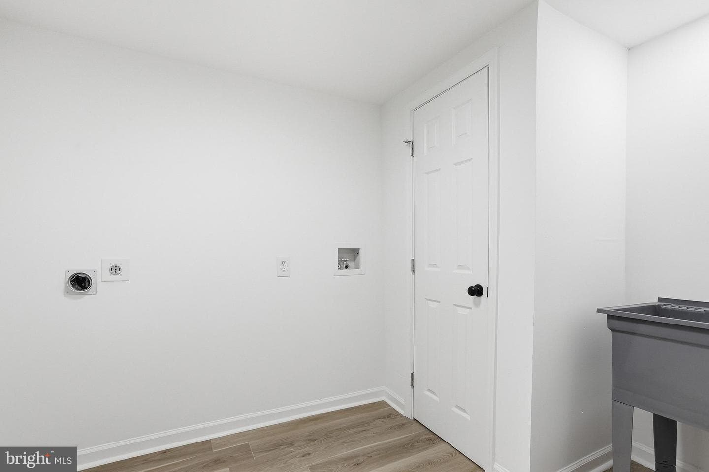 310 Sycamore Drive photo 28