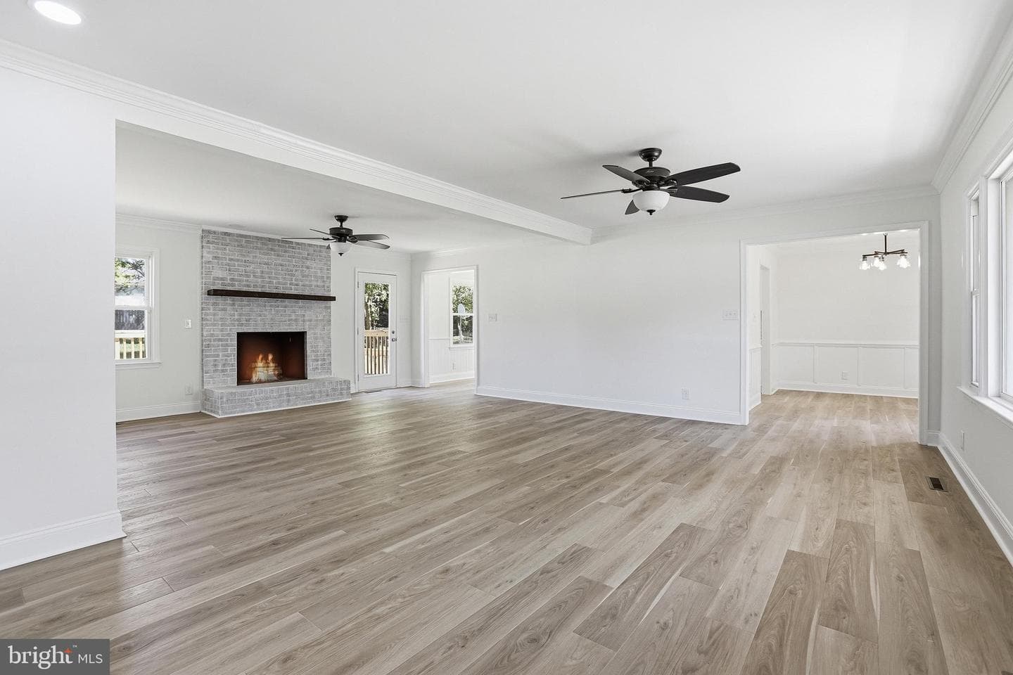 310 Sycamore Drive photo 3