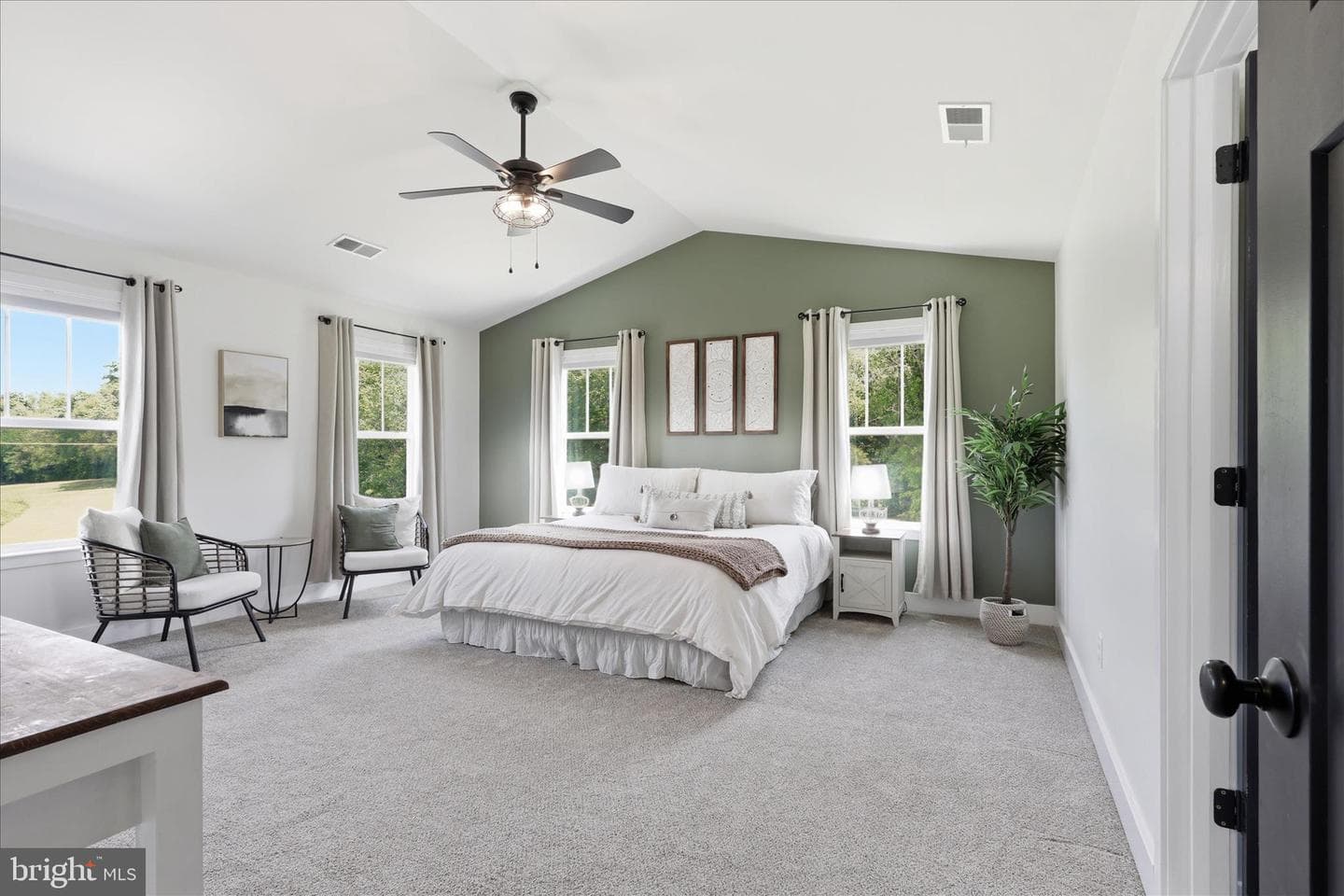 9404 Robert E Lee Drive photo 19