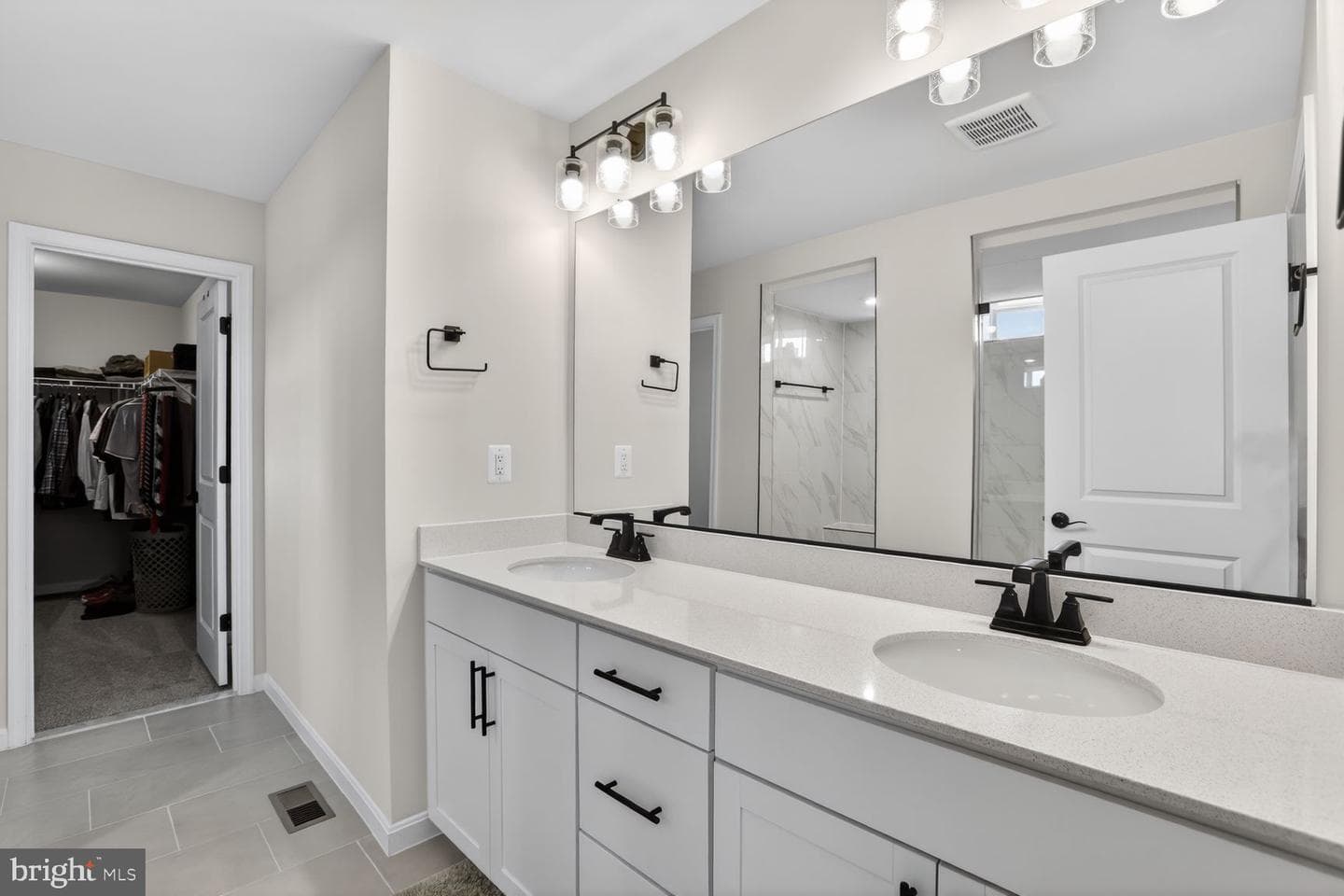 8509 Fleetwood Dr photo 20