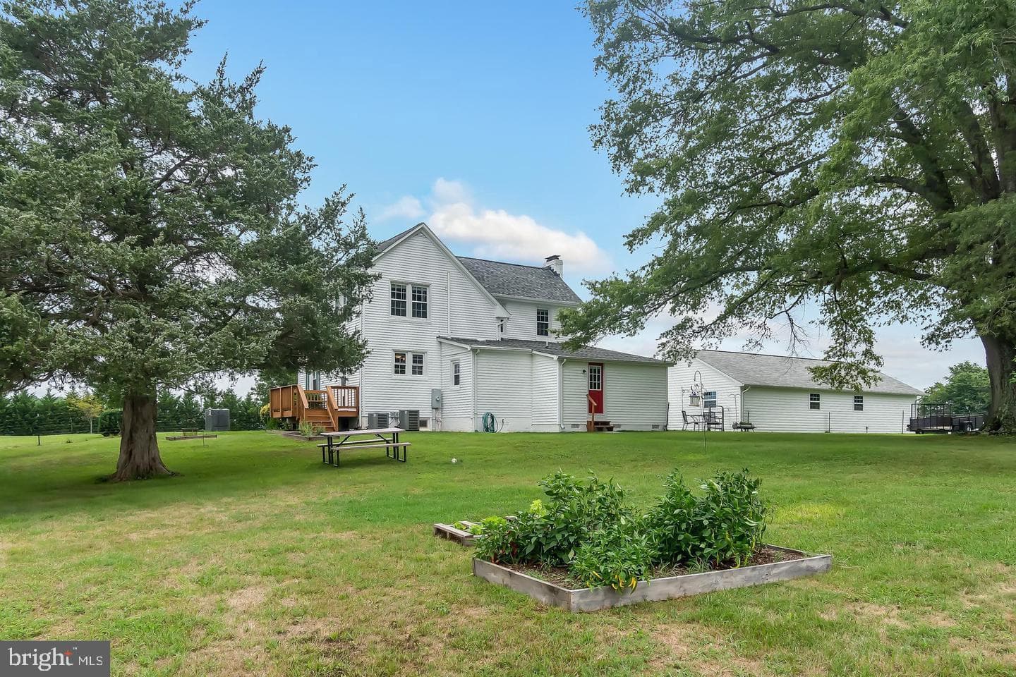 10004 Plank Road photo 3
