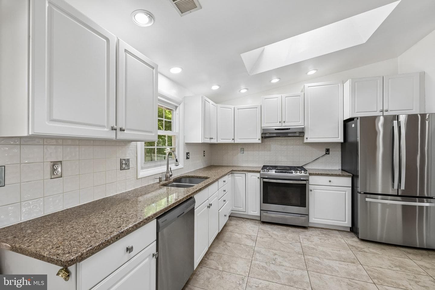 4 Pond Circle photo 14