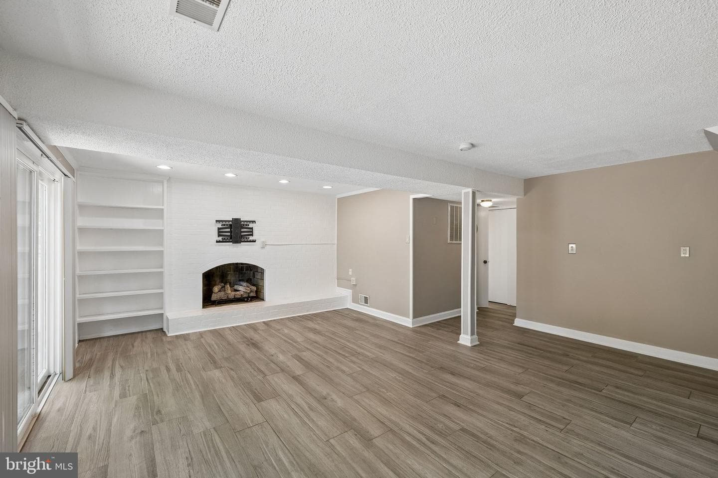 4 Pond Circle photo 16