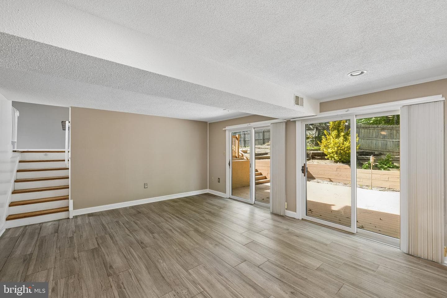 4 Pond Circle photo 18