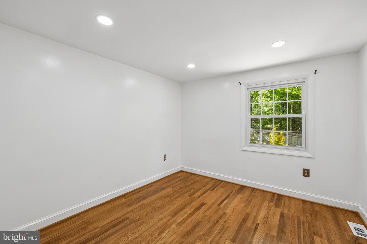 4 Pond Circle photo 21