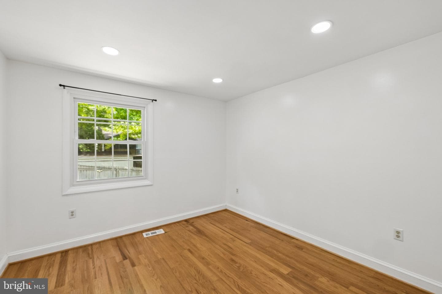4 Pond Circle photo 23