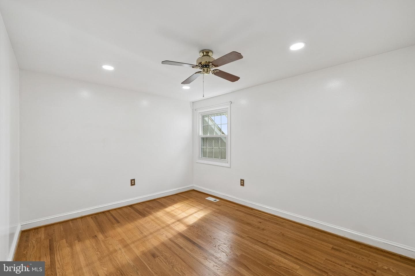 4 Pond Circle photo 25