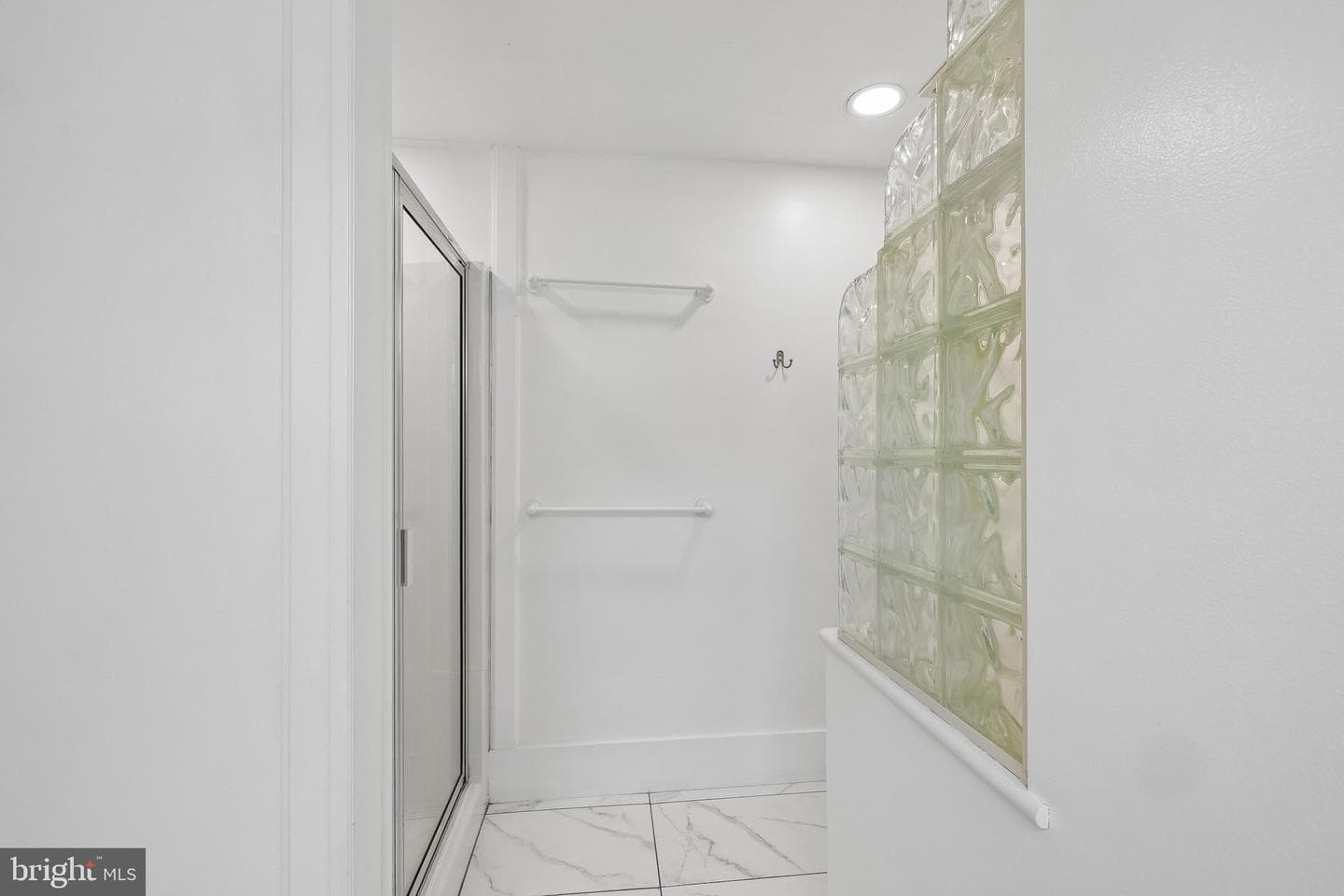 4 Pond Circle photo 29