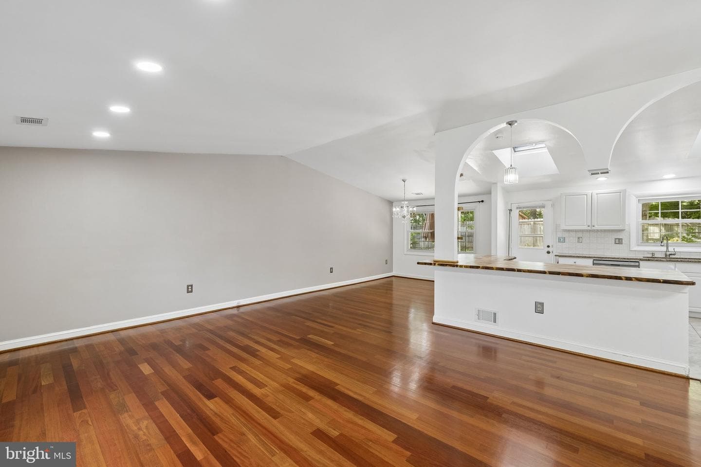 4 Pond Circle photo 6