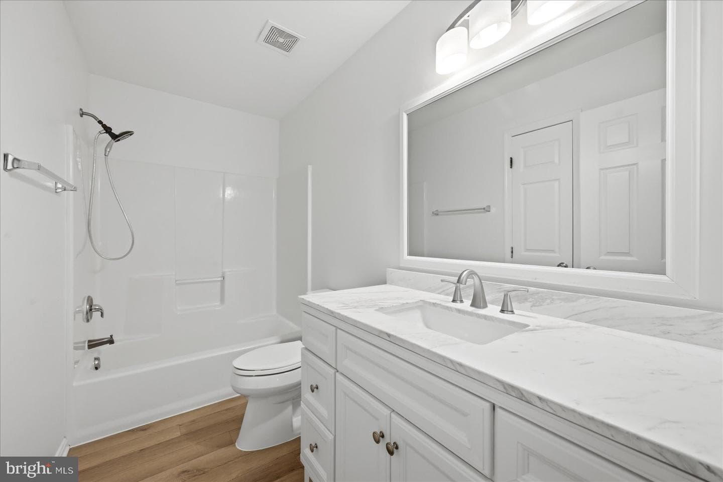 10403 Colechester Street photo 19