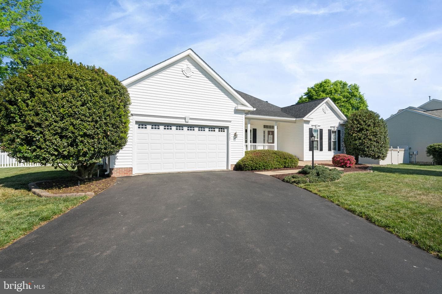 2707 Glendas Way photo 4