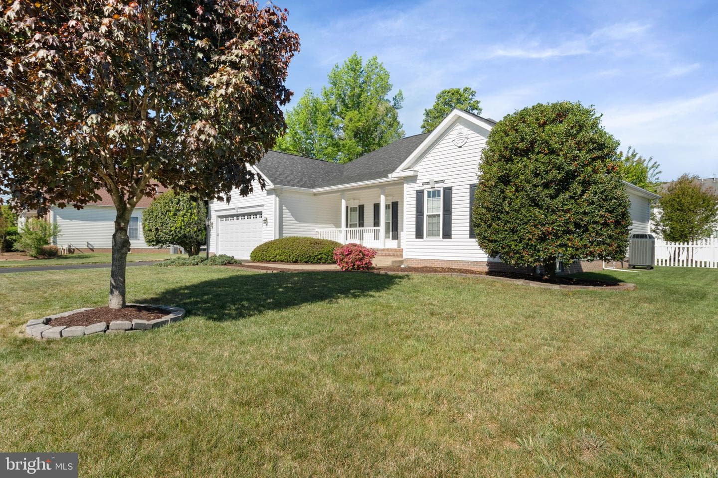 2707 Glendas Way photo 5
