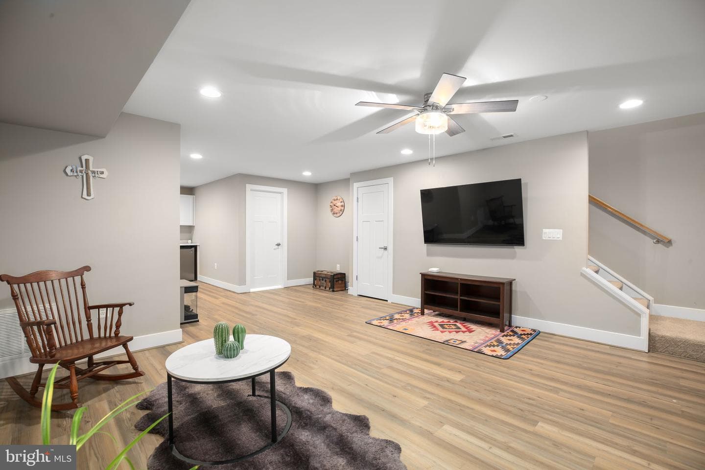 7401 Brentford Terrace photo 20