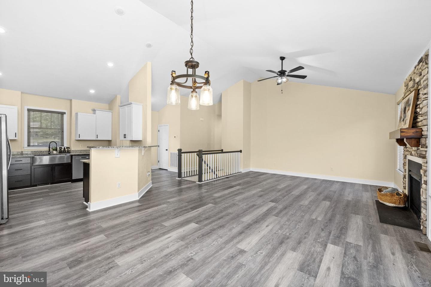 5802 Willow Tree Court photo 14