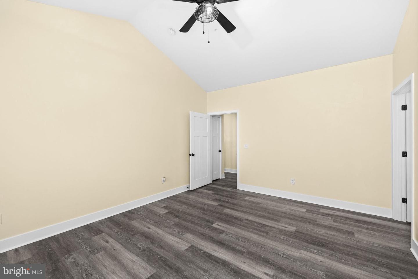 5802 Willow Tree Court photo 24