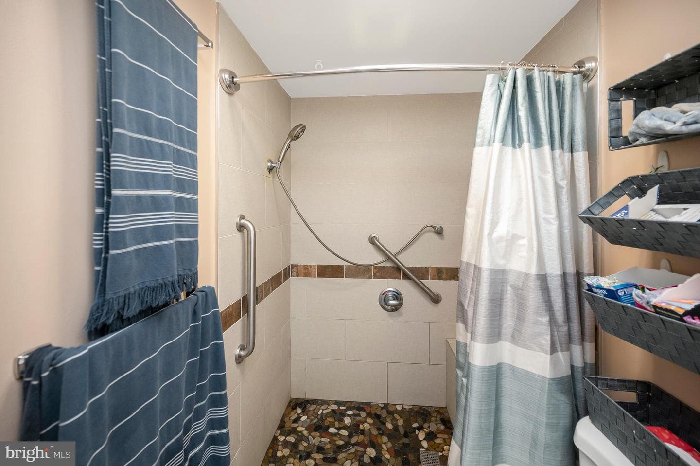 8908 Jennings Lane photo 47