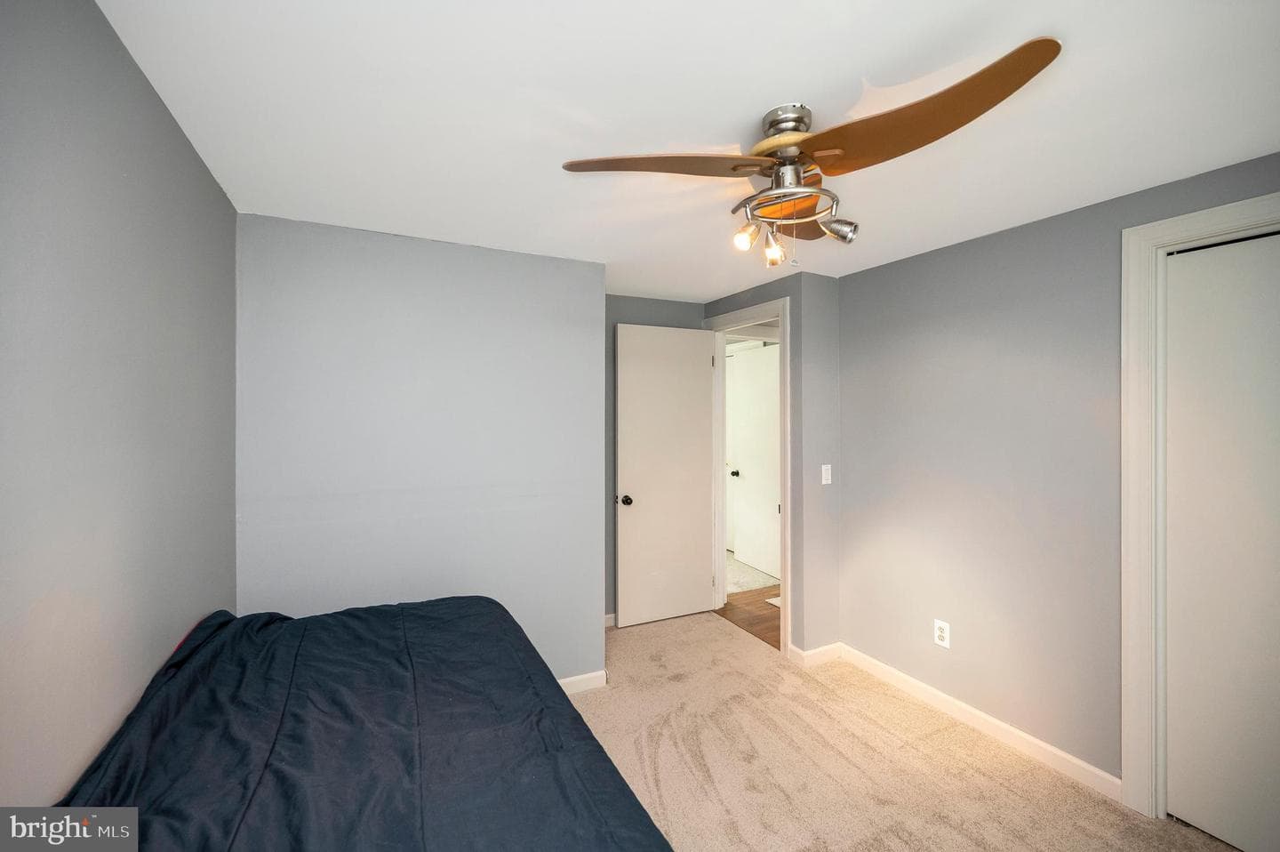 8908 Jennings Lane photo 49
