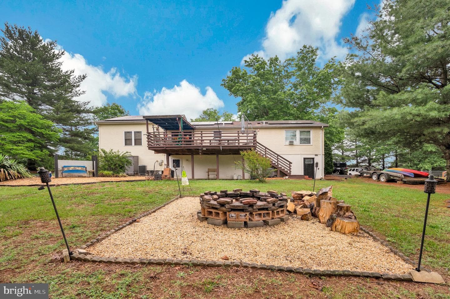 8908 Jennings Lane photo 7