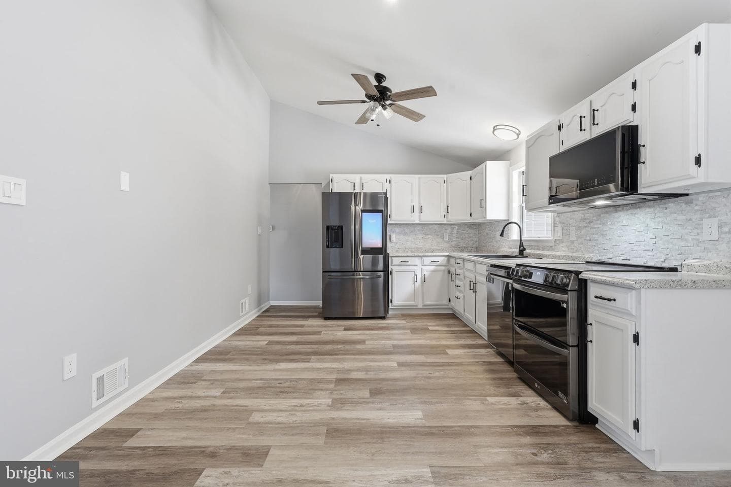10422 Heather Greens Circle photo 12