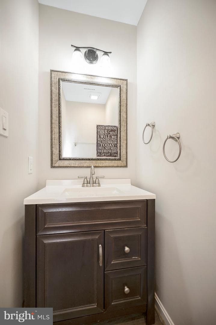 9804 Elm Street photo 23