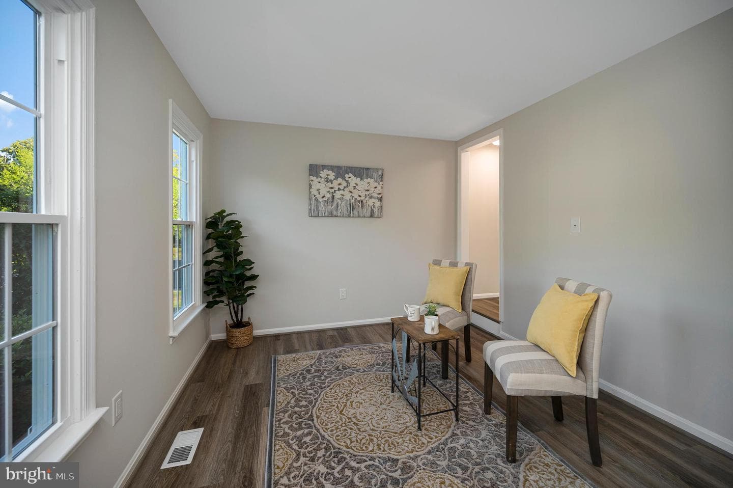 9804 Elm Street photo 36