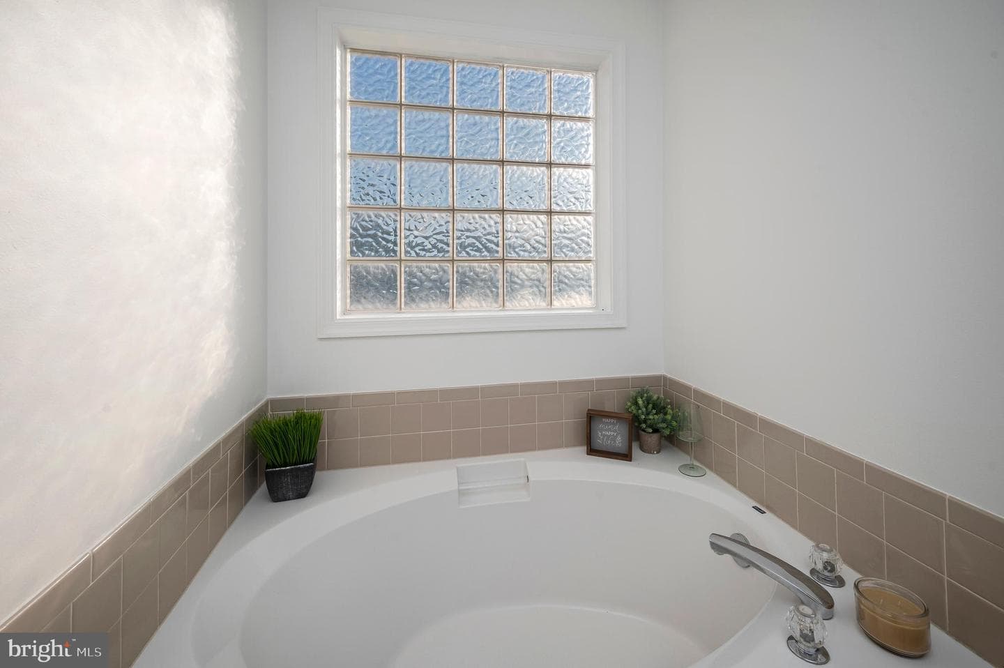 9804 Elm Street photo 55