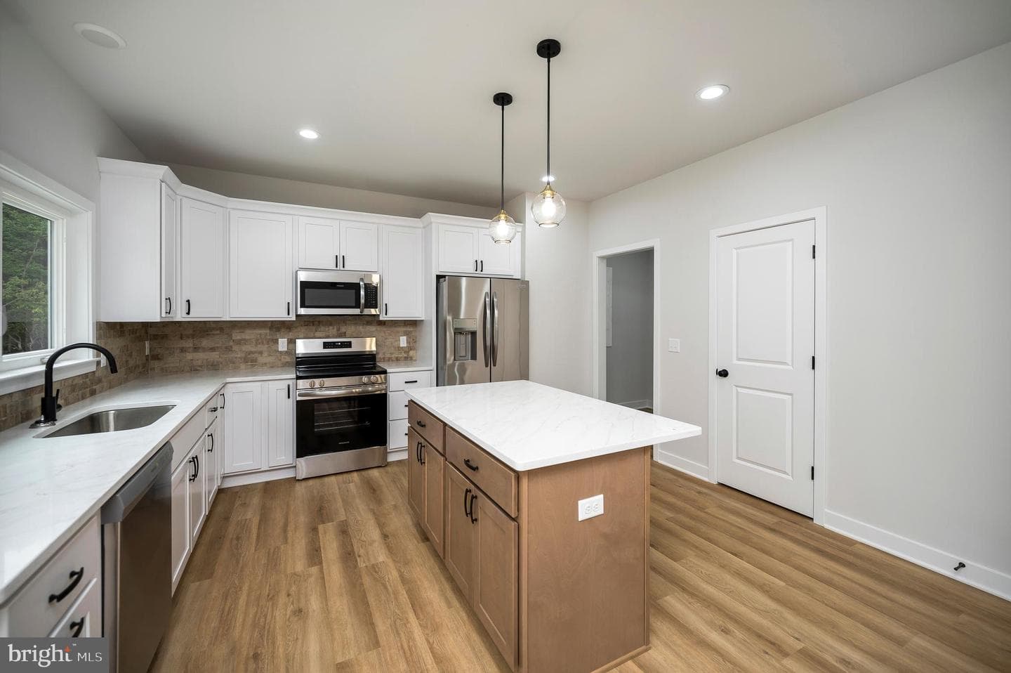10625 Plank Road photo 23