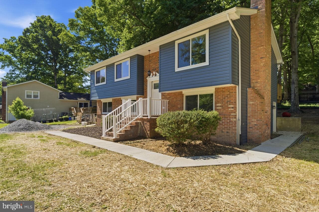10902 Meadowlark Lane photo 2