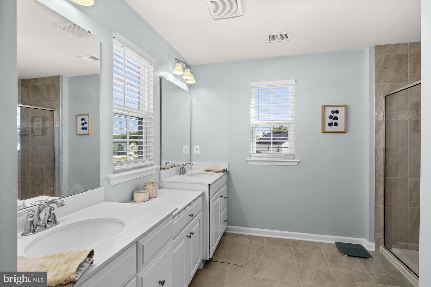 8402 Chiswell Court photo 5
