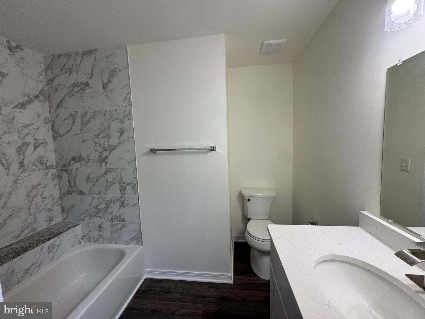 14720 Dovey Rd photo 9