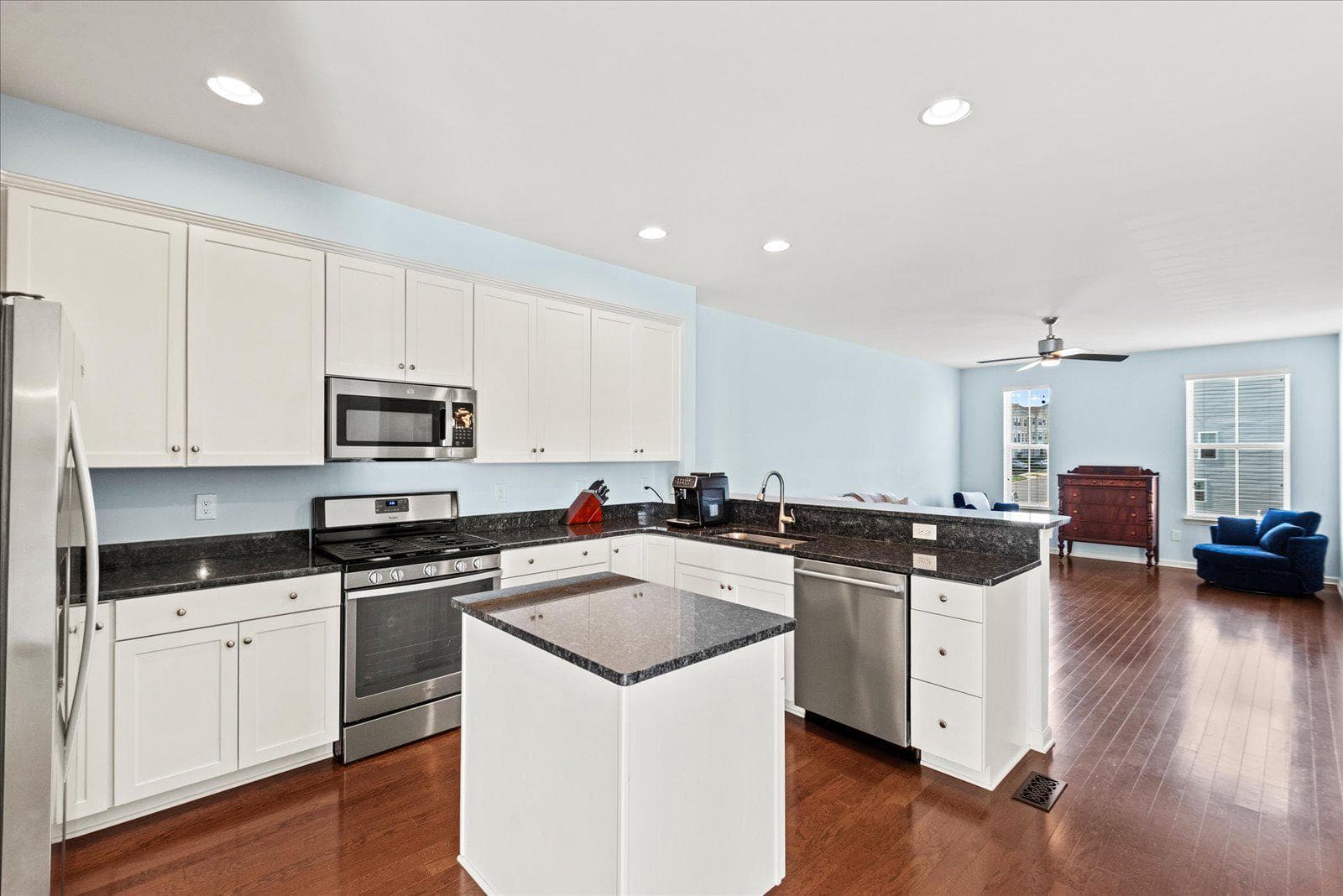 1506 Hudgins Farm Circle photo 4