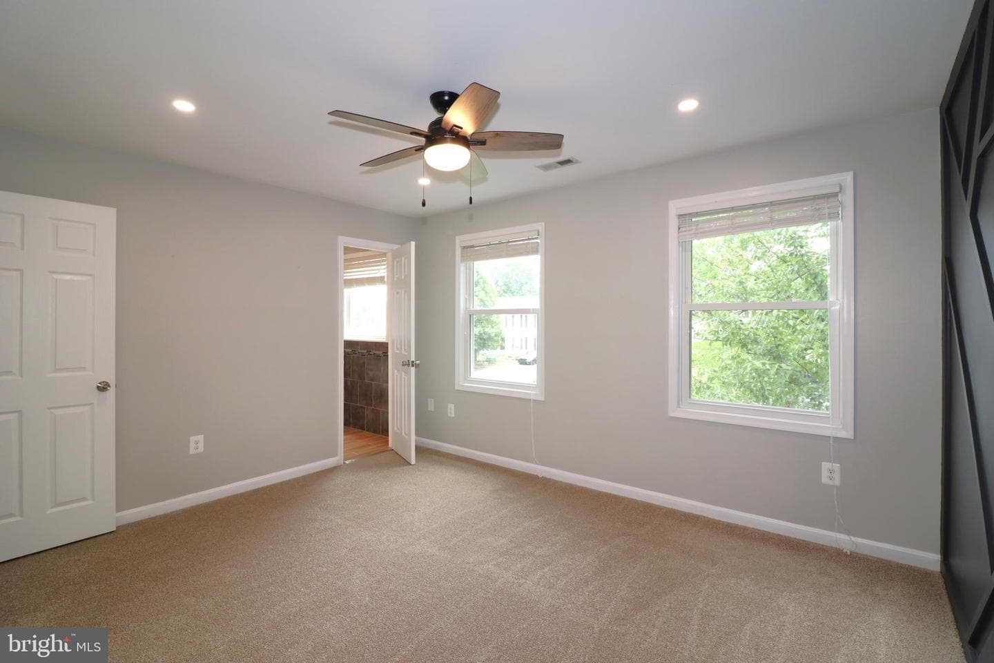 5820 Glen Eagles Dr photo 44